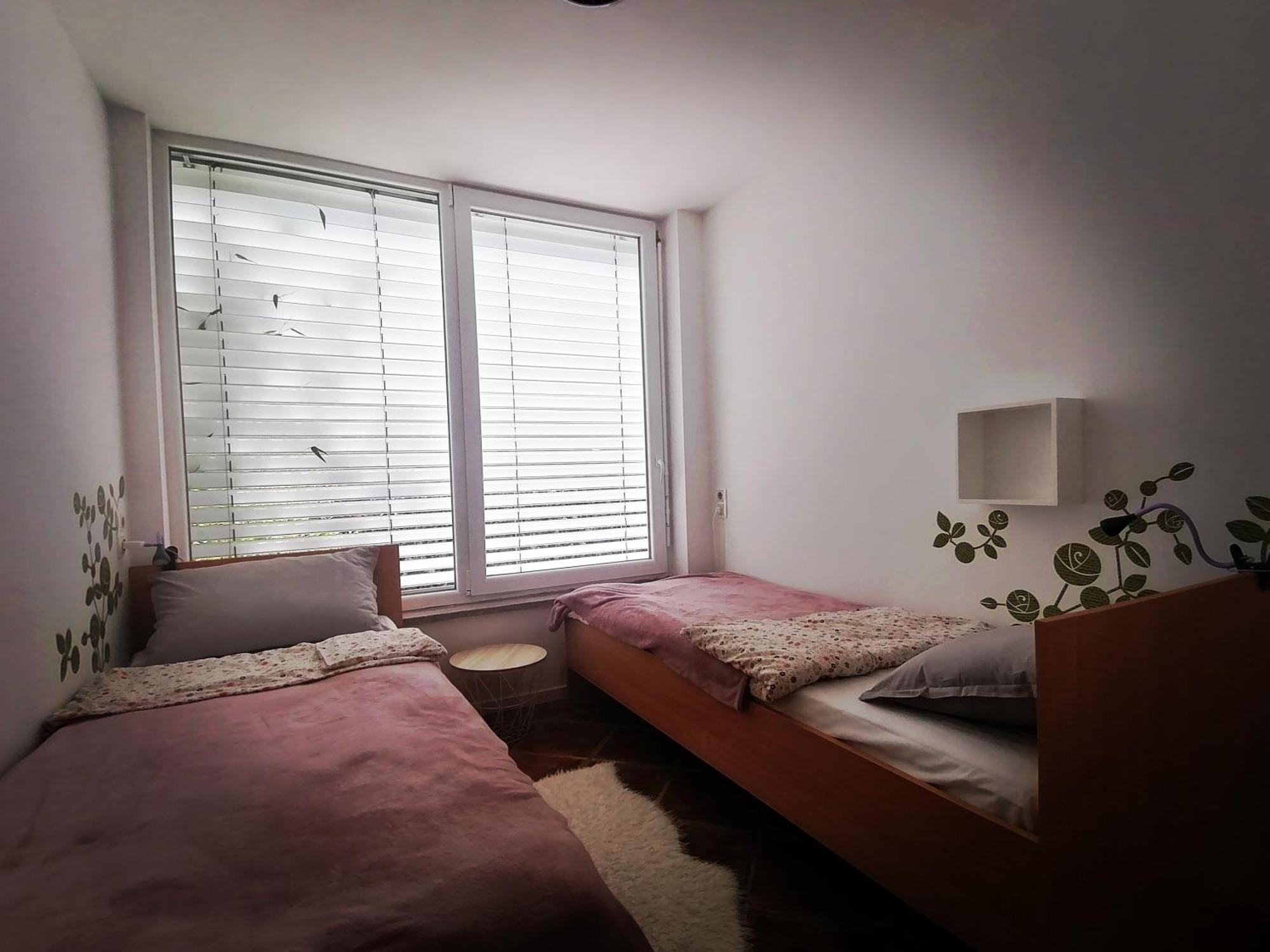 Garden Paradise Bled Apartments - Garden, Pond And Castle View Ngoại thất bức ảnh