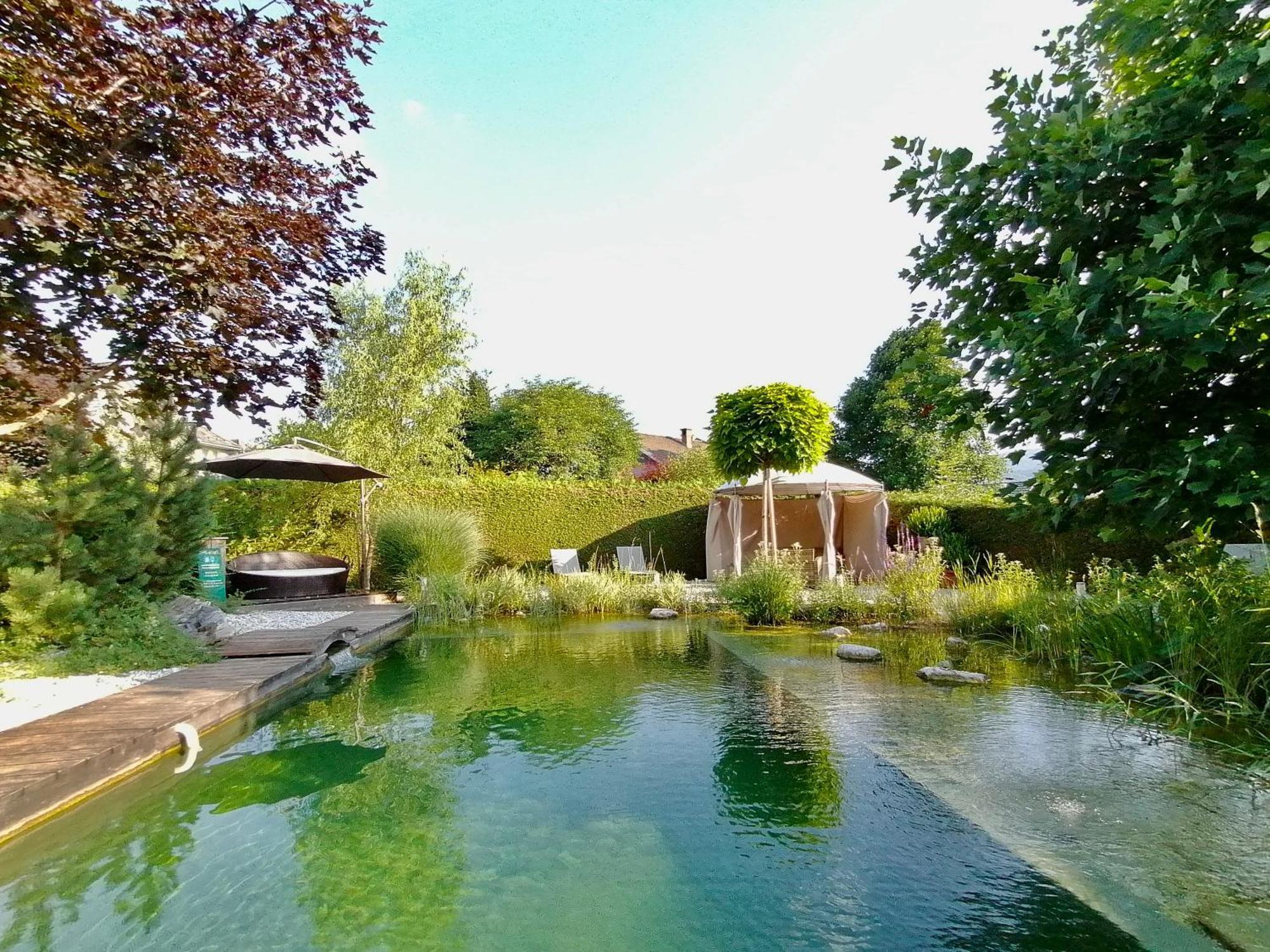 Garden Paradise Bled Apartments - Garden, Pond And Castle View Ngoại thất bức ảnh
